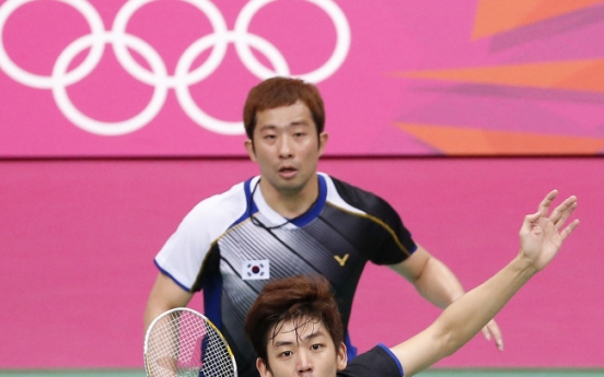 Men's doubles badminton team loses bid for gold