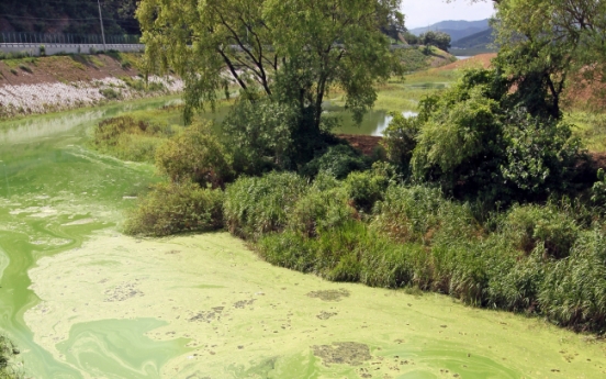 Algae threatens water supply