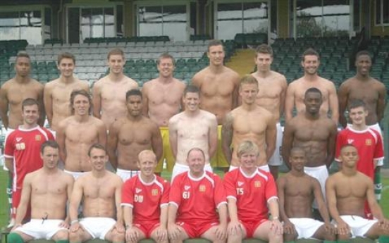 Soccer players strip off for sponsors