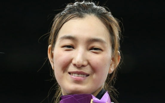 Hwang Kyung-seon wins gold in women's under-67㎏ taekwondo