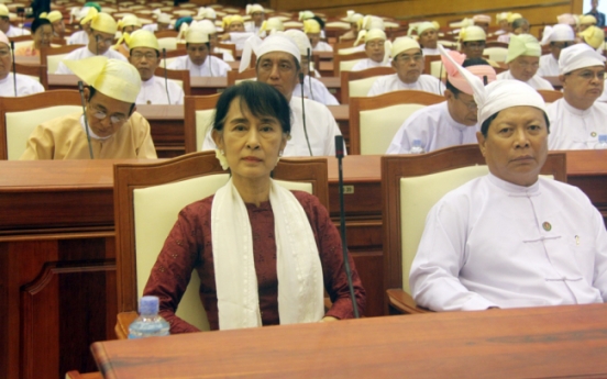 Suu Kyi meets Myanmar president