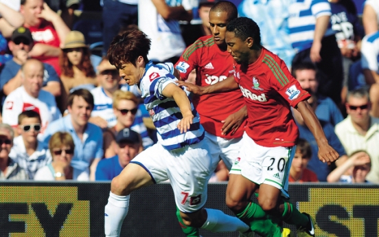 Park Ji-sung makes QPR debut