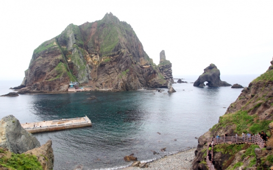 Japan is accelerating their fight for Dokdo, but Korea is at a standstill