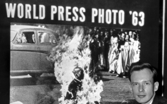 Malcolm Browne, photographer of burning monk, dies