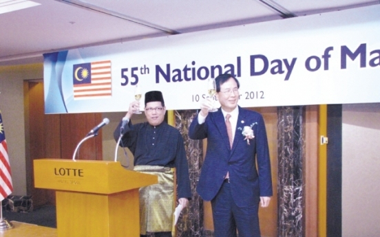 Malaysia underscores economic, military ties on National Day