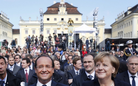 Merkel, Hollande rift on banking union deepens