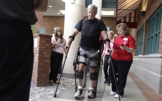 Wearable robot can help patients walk again