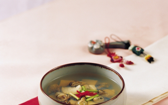 Guldubu jjigae (tofu stew with oysters)