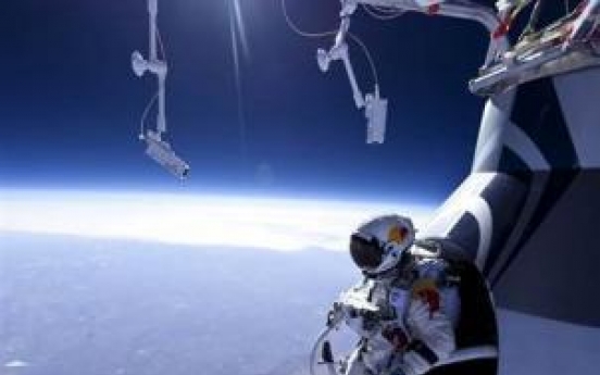 Daredevil readies 23-mile free fall