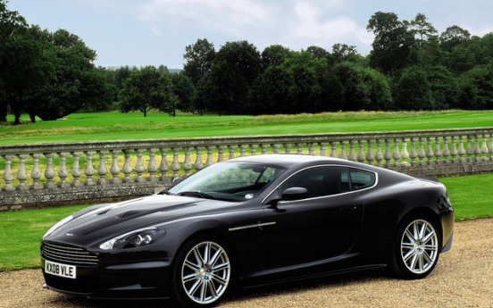 James Bond’s Aston Martin sells for $389,000 in charity auction