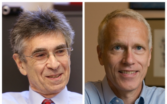 Two U.S. scientists win Nobel chemistry prize