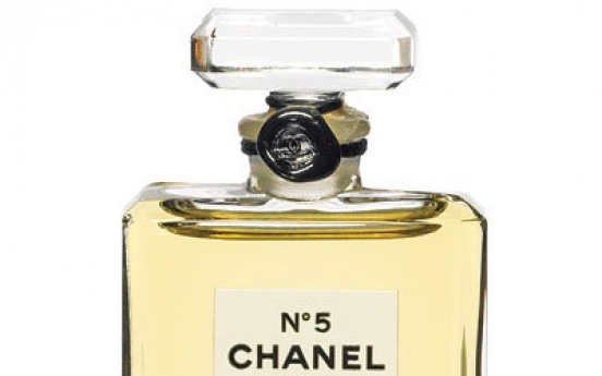 Brad Pitt becomes first male face of Chanel No.5