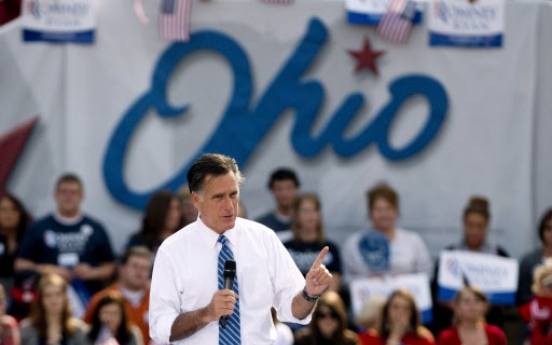 Romney woos Ohio votes ahead of Tuesday debate