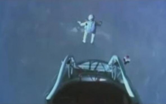 Skydiver breaks sound barrier in record jump