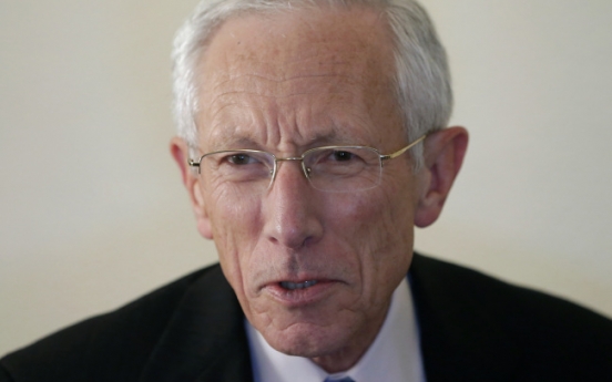 Fischer backs Fed’s QE3