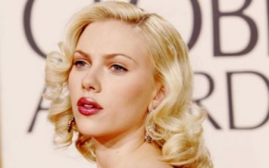 Scarlett Johansson, Nate Naylor break up