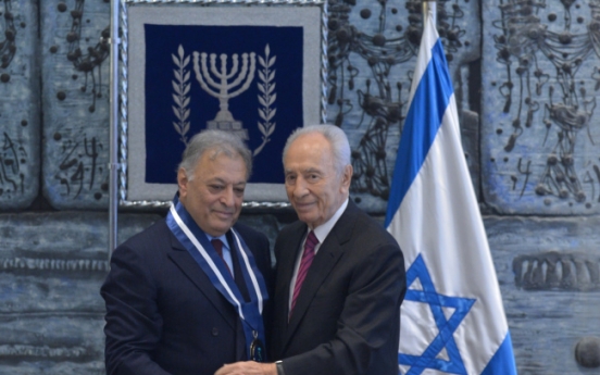 Maestro Zubin Mehta handed Israeli medal of distinction