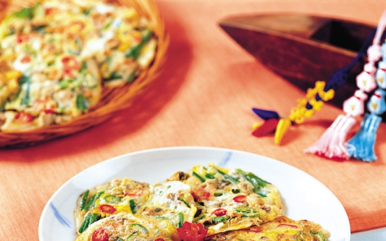 Haemul pajeon (Seafood green onion pancake)