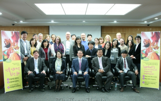 Min Byoung-chul promotes Sunfull movement at Korea TESOL conference