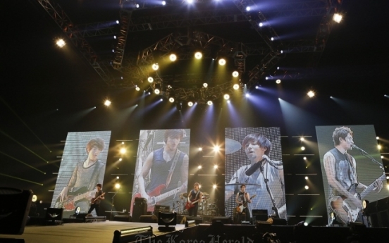 CNBLUE draws 100,000 fans in Japan