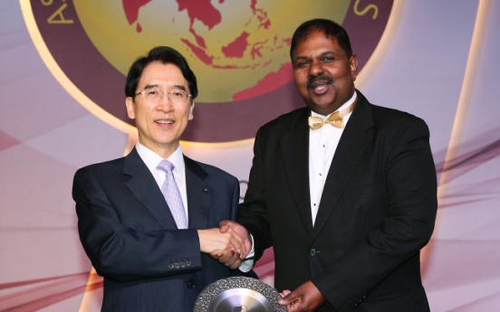 Kyobo Life chief wins Asia insurance award