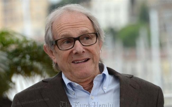 Ken Loach turns down Italian film prize over worker rights