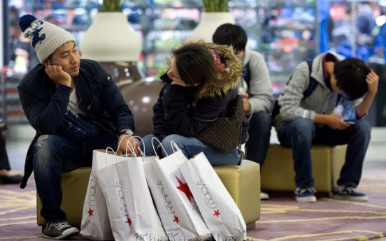 U.S. consumers lifting economy