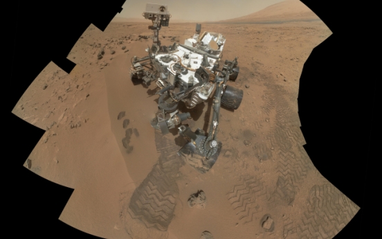 Mars rover detects traces of carbon in soil analysis