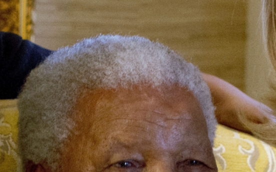 Mandela undergoes successful gallstone surgery