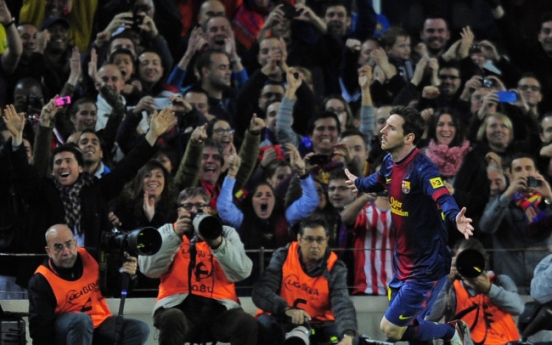 Messi conquers all in poll