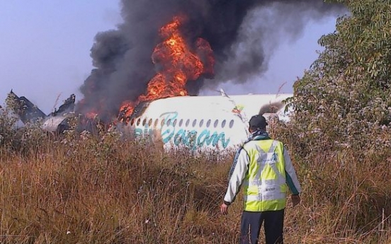 Myanmar probes plane crash-landing