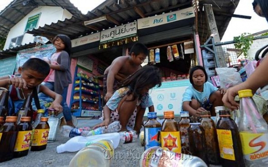 Thai ‘scavengers club’ turns trash to treasure