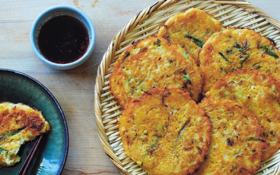 Nokdujeon, (mung bean pancake)