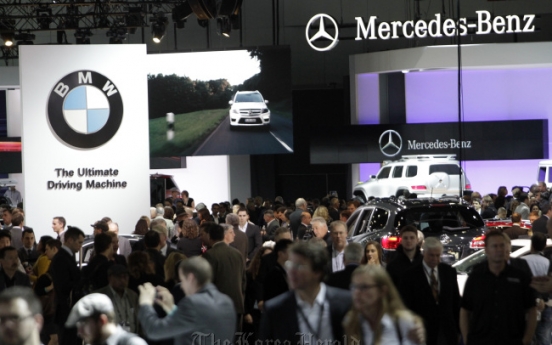 Mercedes takes early luxury lead after outselling BMW