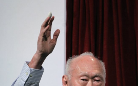 Singapore’s Lee Kuan Yew in hospital