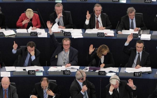 EU lawmakers reject $1.3tr budget proposal