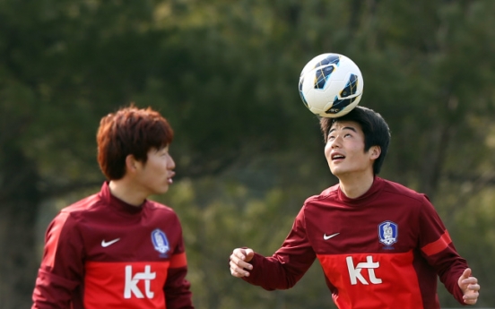 Korea replaces 3 injured players