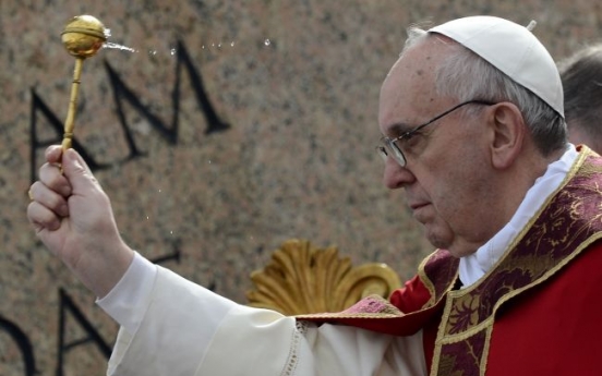 Pope opens Holy Week at Vatican