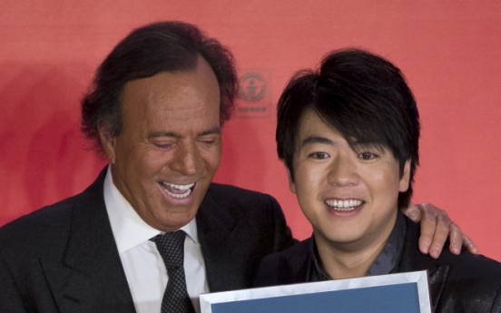 Julio Iglesias: ‘I’m not in vogue, but I’m in demand’