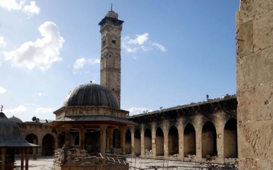 Minaret of mosque in Syria destroyed