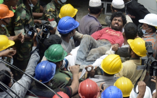 Bangladesh rescue workers’ hopes fade