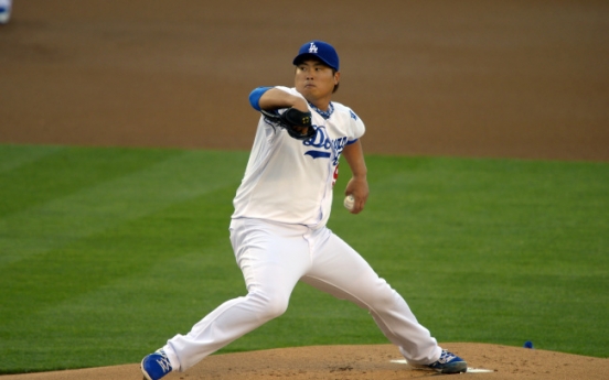 Ryu, Dodgers snap losing streak