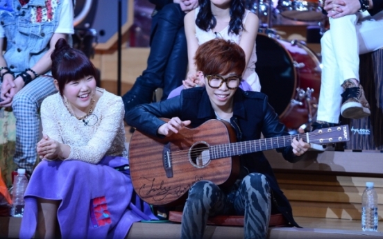 YG signs Akdong Musician