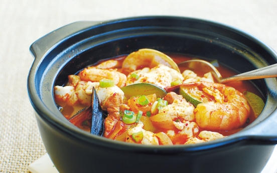 Haemul sundubu jjigae (seafood and soft tofu stew)