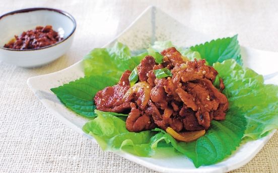 Jeyuk bokkeum (Spicy stir-fried pork)