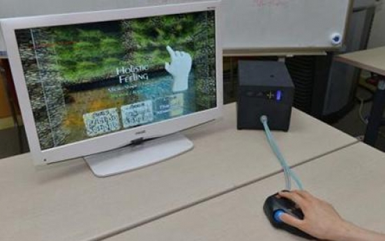 Computer mouse delivers sensory info to users