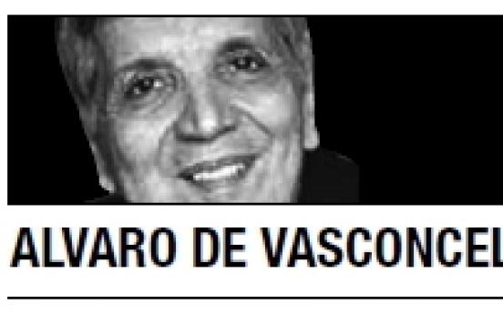 [Alvaro de Vasconcelos] Algeria’s 1992 fate should be avoided in Egypt