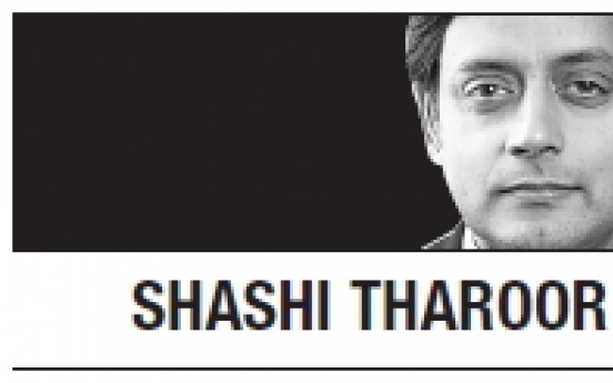 [Shashi Tharoor] Politicians cannot afford to ignore social media