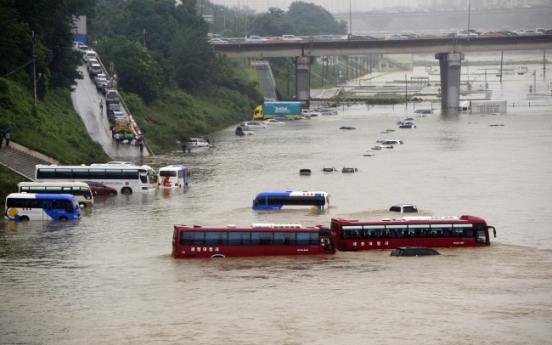 Four dead as heavy rain lashes central parts