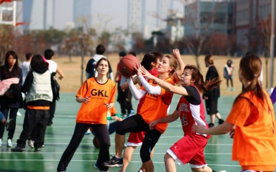 Foreign students to compete in sports festival